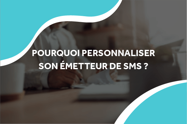 image d'une personne qui signe avec le titre pourquoi personnaliser son émetteur de sms ?